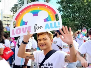 Nem onda conservadora consegue barrar: a Orlando LGBTQIA+ é uma festa!