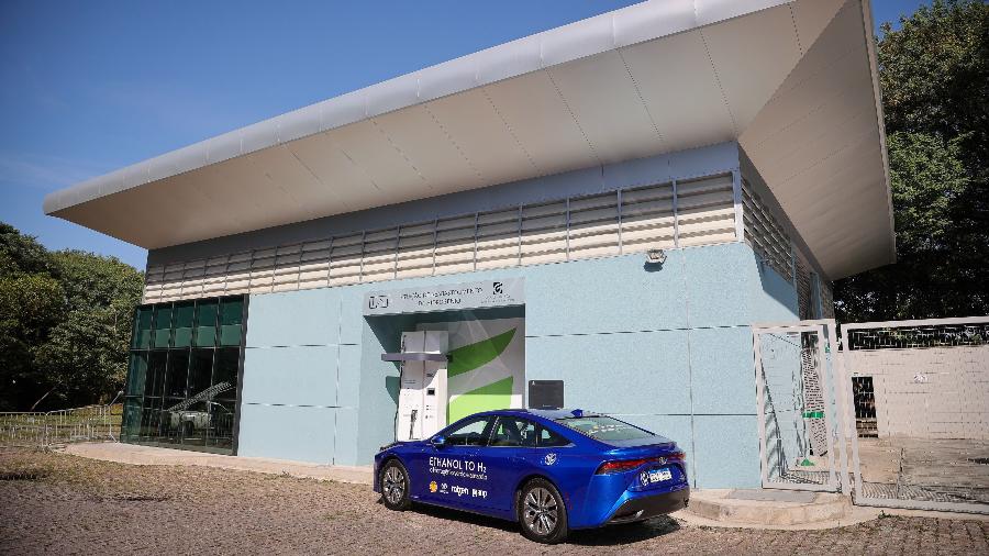 Posto de hidrogênio limpo fica na USP e já atende a dois carros e quatro ônibus diariamente Posto de hidrogênio limpo fica na USP e já atende a dois carros e quatro ônibus diariamente