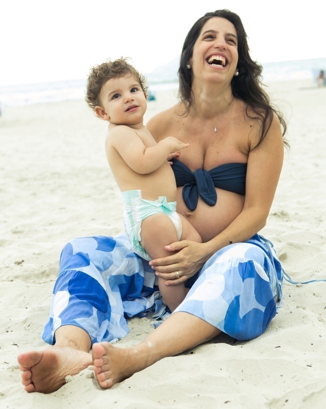 Karen Kanaan, com o filho João - Arquivo pessoal