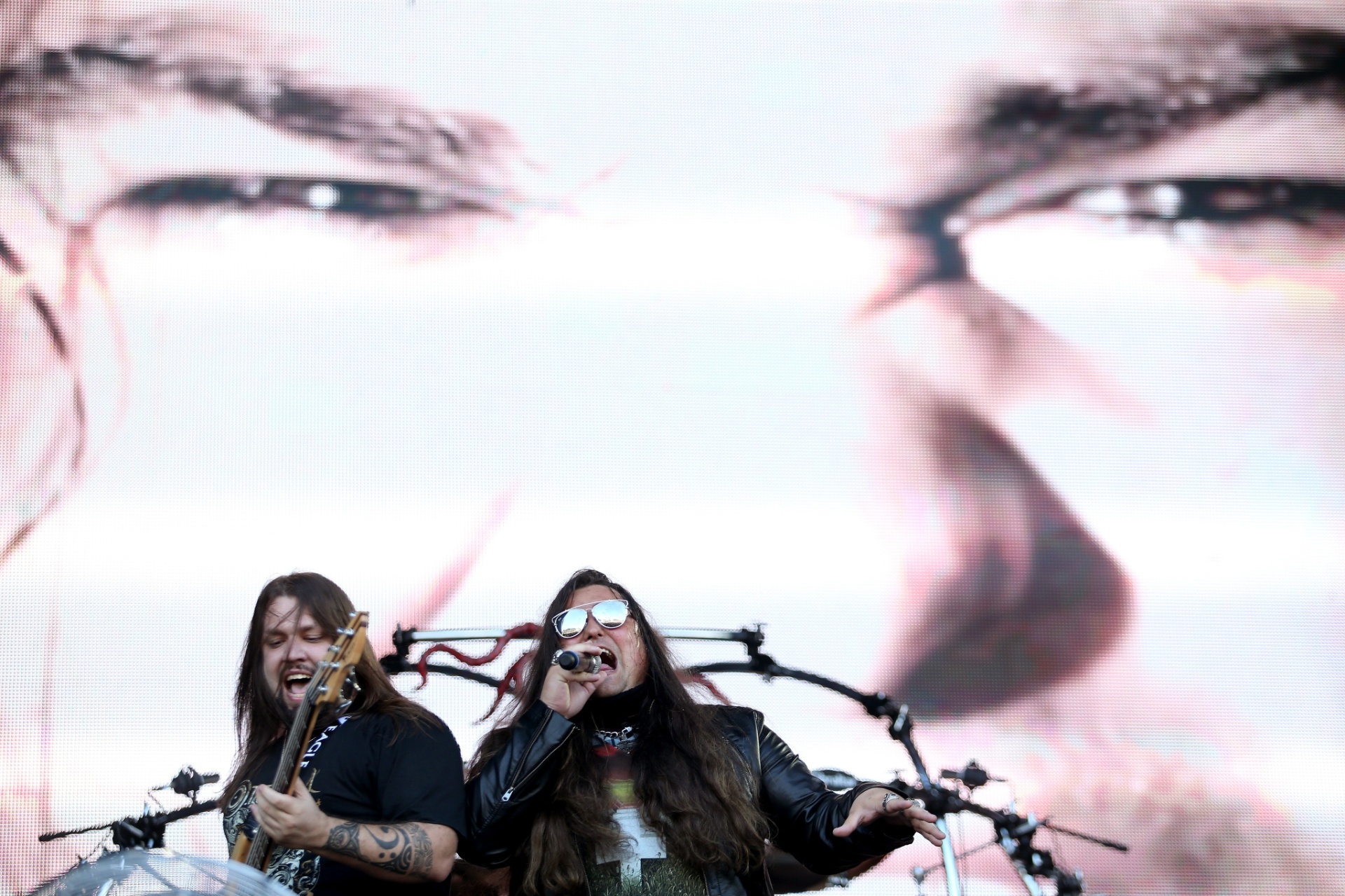 19.set.2015 - A banda Noturnall, formada por ex-membros de famosas bandas de Metal brasileira, se apresenta no palco Sunset, abrindo o segundo dia do Rock in Rio 2015, o dia do Metal. - Fábio Motta/Estadão Conteúdo