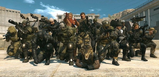 Em "Metal Gear Online", os jogadores enfrentam adversários em arenas com a mesma mecânica do jogo principal - Divulgação