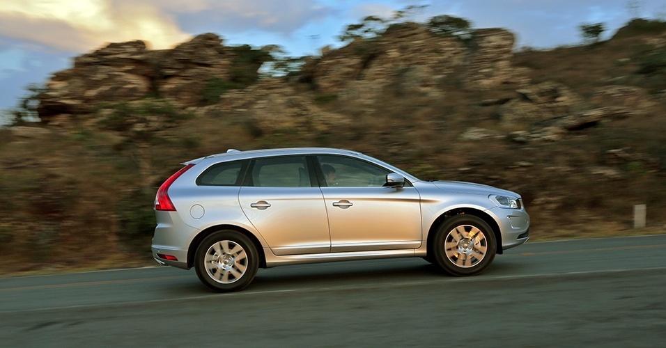 Volvo XC60 D5 SWD - Divulgação