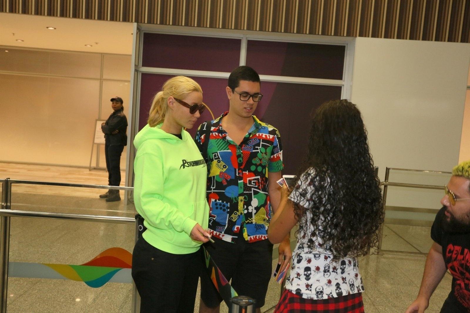 A cantora Iggy Azalea desembarcou nesta quinta-feira (27) no Aeroporto Internacional do Rio de Janeiro - Ag News
