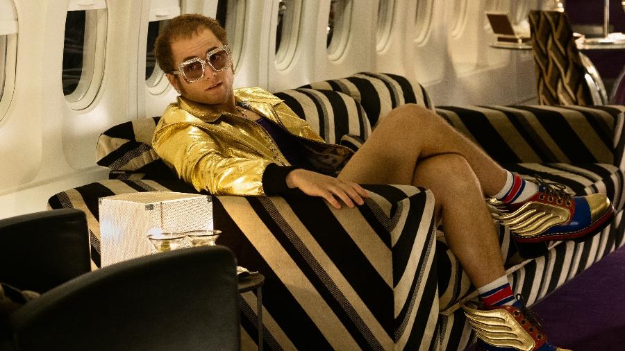 Taron Egerton como Elton John, em "Rocketman" - Divulgação