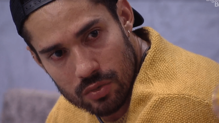 BBB 21: Arcrebiano chora ao falar com Karol  - Reprodução/Globoplay - Reprodução/Globoplay