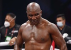 Evander Holyfield sugere trilogia com Mike Tyson: 