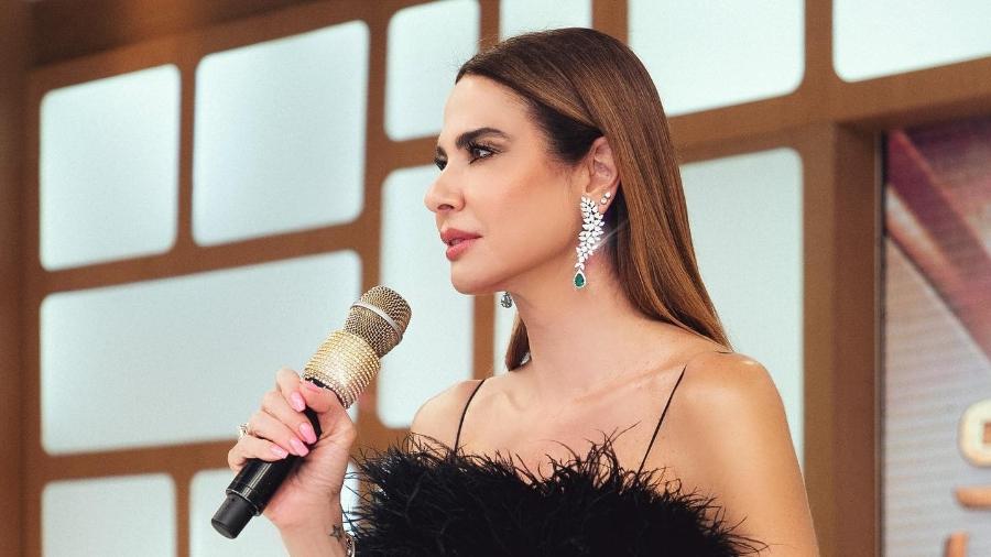 Luciana Gimenez à frente do Superpop; apresentadora contou que já viveu com orçamento apertado na juventude - Instagram