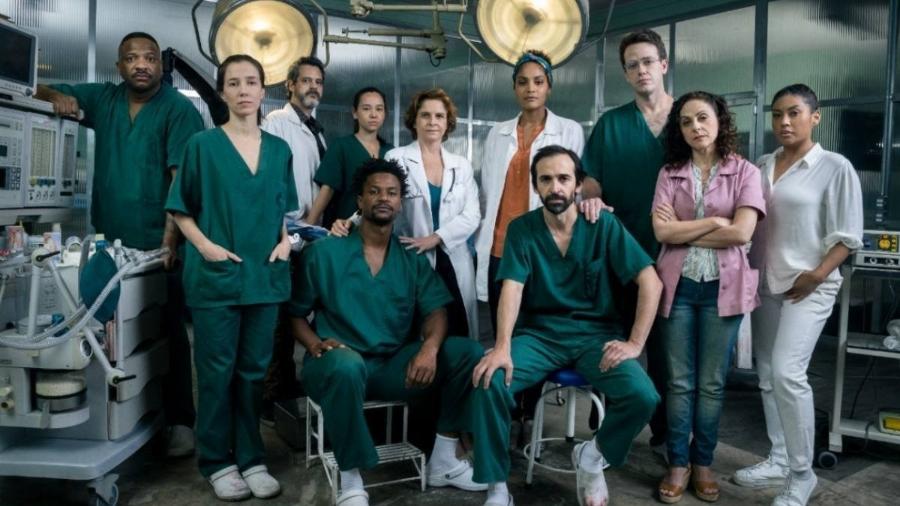 Parte do elenco da série "Sob Pressão", cuja quinta temporada está disponível no Globoplay - Divulgação
