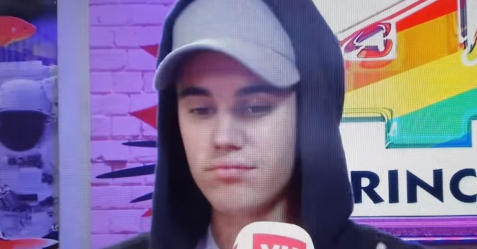 Justin Bieber dá bufada após pergunta em programa de rádio na Espanha e em seguida abandona o estúdio