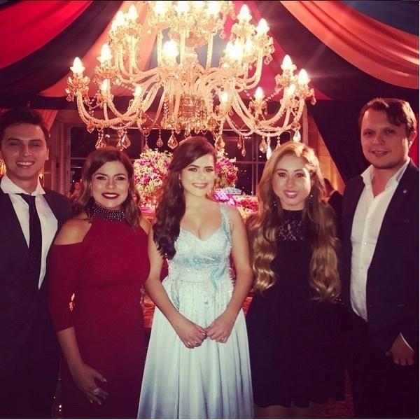 Maisa ficou emocionada com a presença de Mara Maravilha e outros colegas do SBT - Reprodução/Instagram/@maramaravilhaoficial