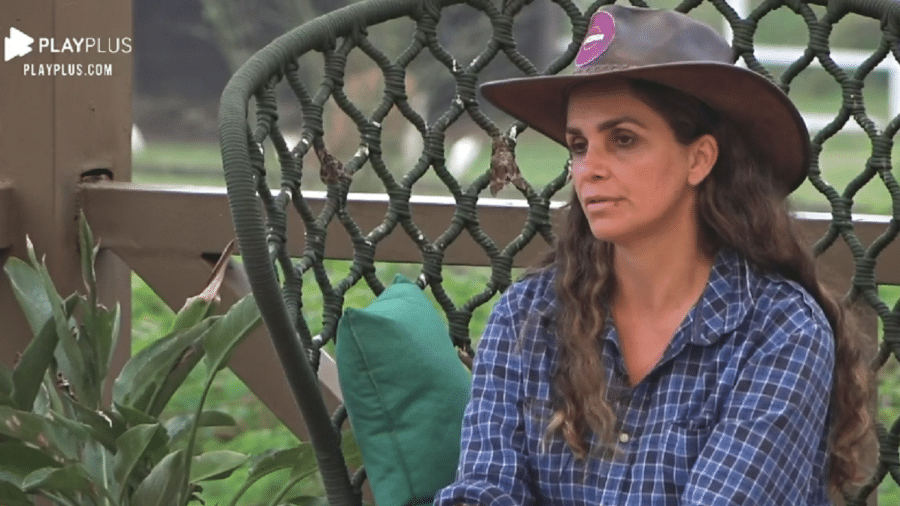 A Fazenda 2020: Luiza Ambiel ouve argumentos de Cartolouco sobre votação - Reprodução/RecordTV