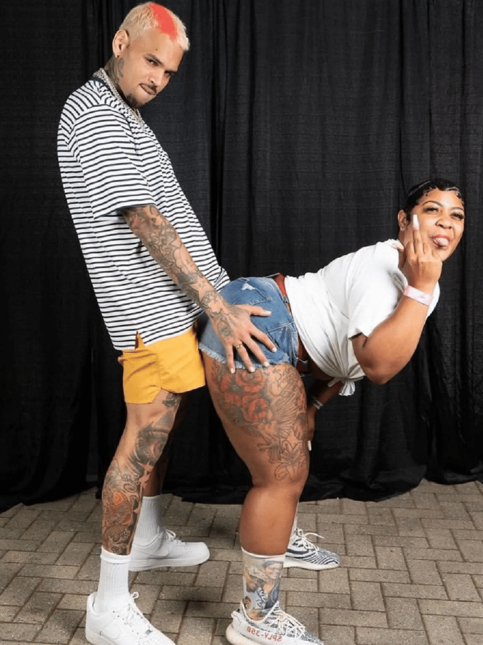 Chris Brown se defende de críticas por contato excessivo com fãs