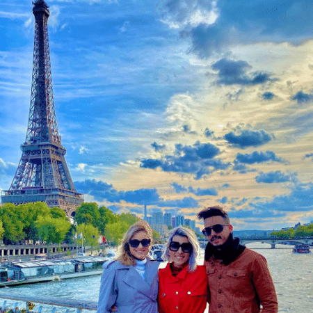 Diego, Karina e Sanny durante viagem a Paris - Reprodução/Instagram
