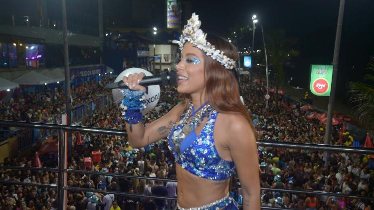 Anitta foi a principal atração do Carnaval de Salvador nesta sexta-feira (9)
