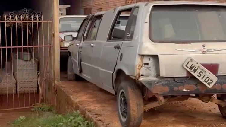 Carro-base tem placas do Paraná, onde a obra supostamente está sendo finalizada