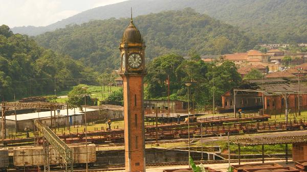 Inspirado no Big Ben londrino, o relógio da antiga estação ferroviária é o cartão-postal de Paranapiacaba