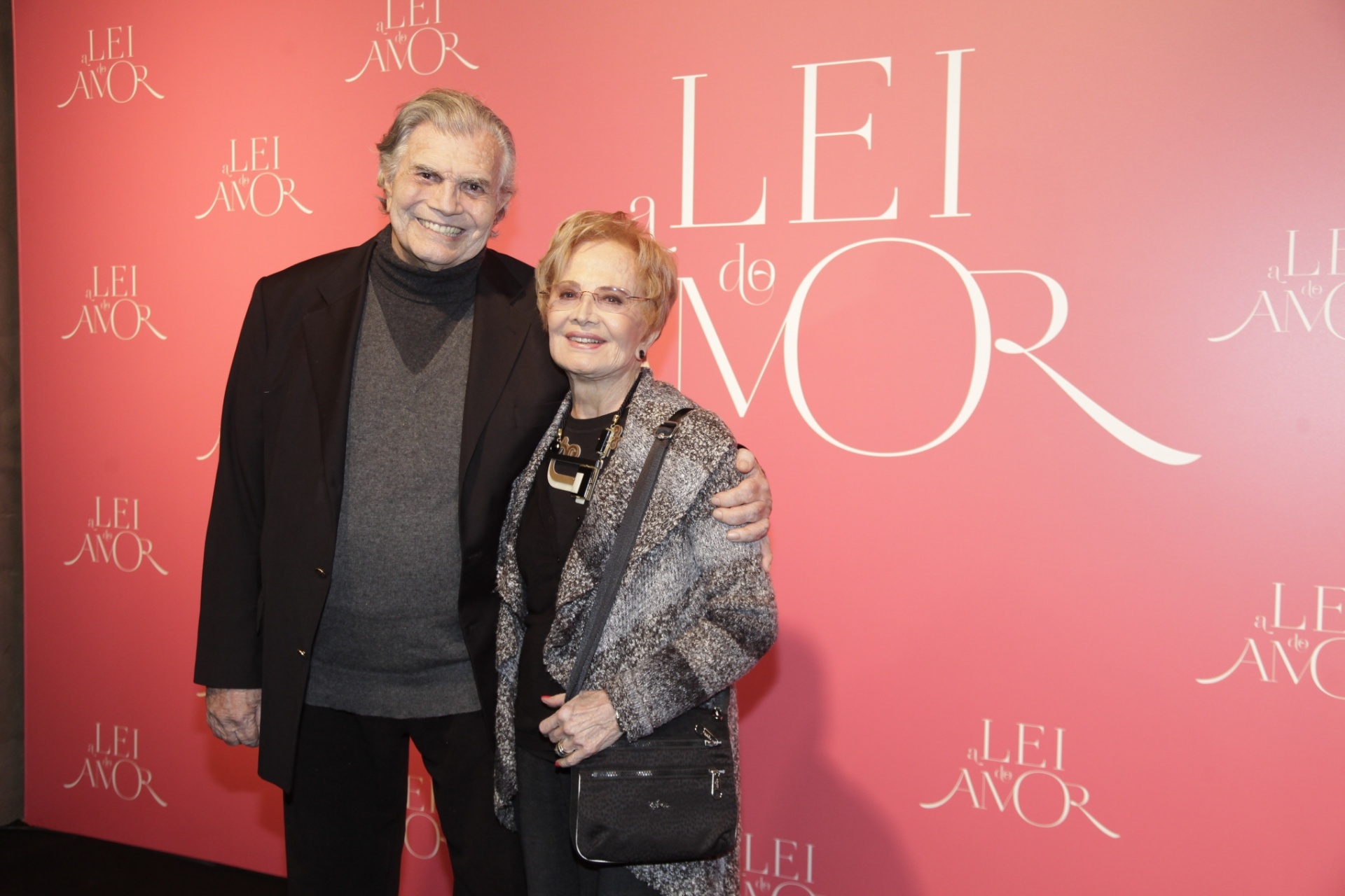 27.set.2016 - Tarcisio Meira e Glória Menezes comparecem à festa de lançamento da novela "A Lei do Amor", nova novela das nove da Globo - Marcos Rosa /Globo