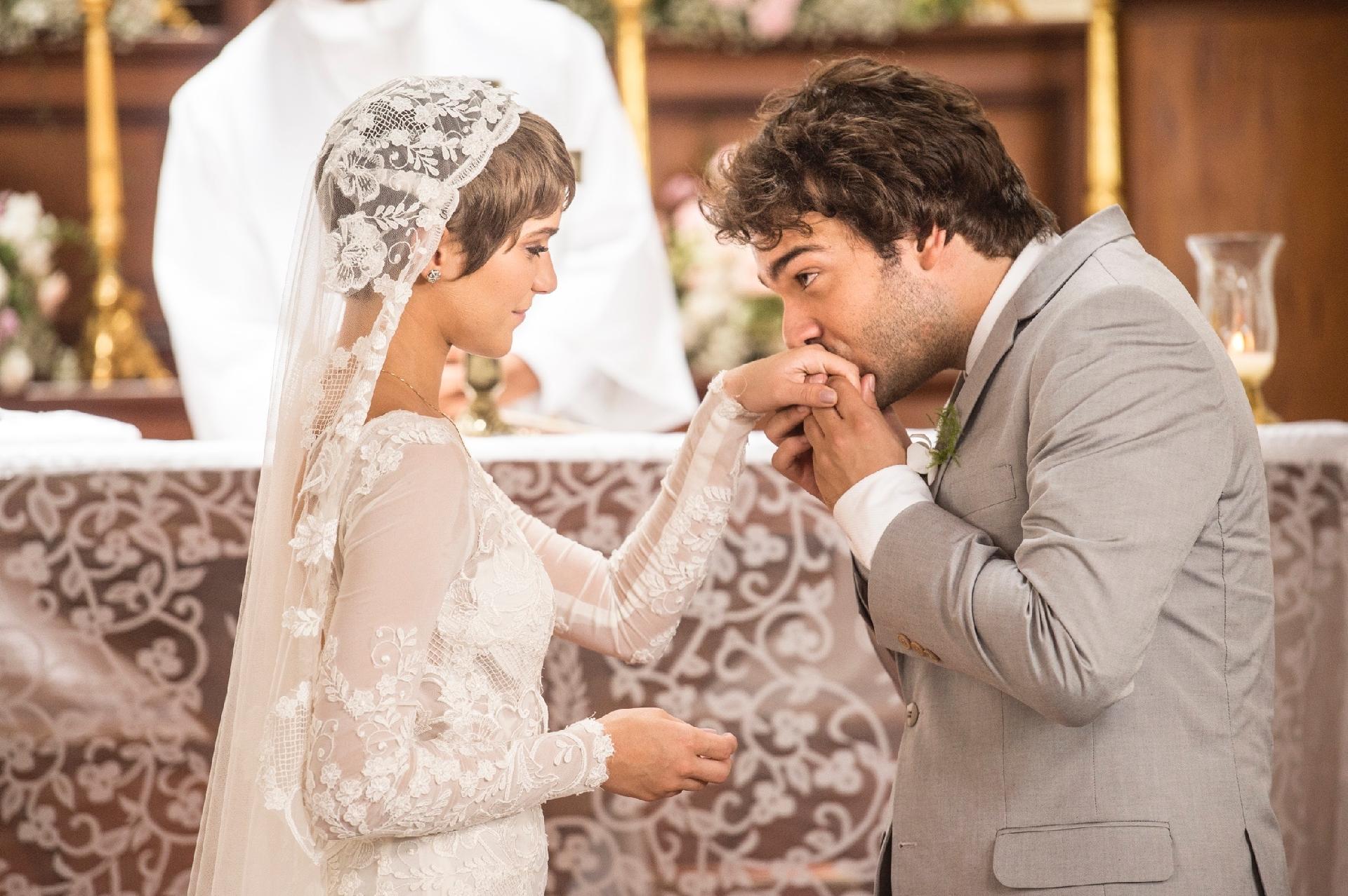 Letícia (Isabella Santoni) e Tiago (Humberto Carrão) se casam em "A Lei do Amor" - Mauricio Fidalgo/Divulgação/TV Globo