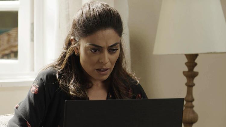 Bibi encontra site de namoro em computador de Rubindo e acha que está sendo traída - Gshow/TV Globo - Gshow/TV Globo