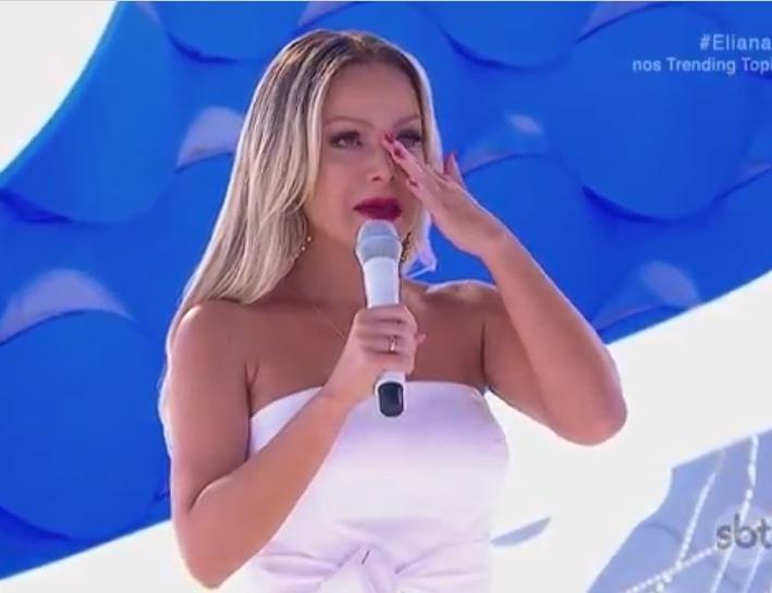 Eliana se emociona na volta ao programa - Reprodução / SBT