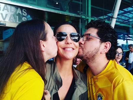 Ivete ganha beijo de fãs ao desembarcar em Lisboa para se apresentar no Rock in Rio - Reprodução/Instagram