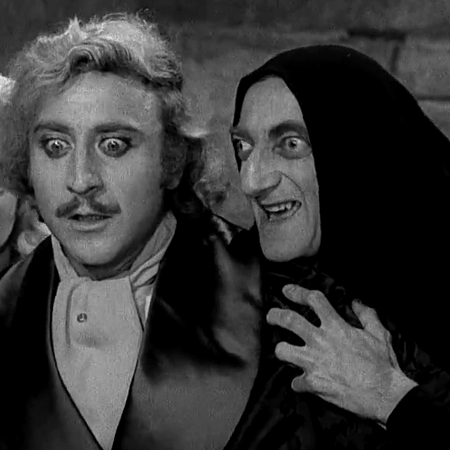 Gene Wilder e Marty Feldman em cena do filme "O Jovem Frankenstein" - Reprodução - Reprodução