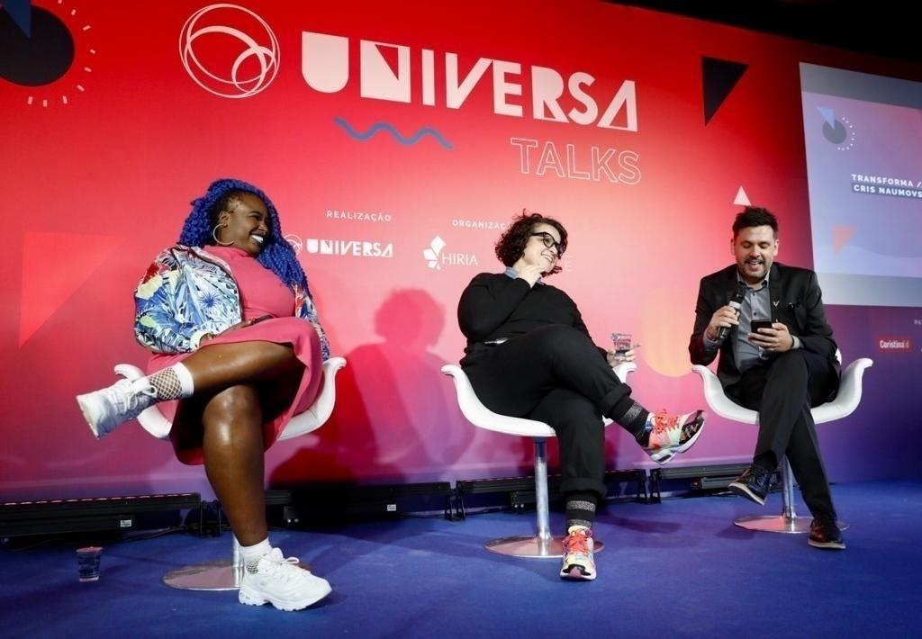 Preta Rara e Cris Naumocvs com o editor de Universa Vlad Maluf, em Universa Talks - Mariana Pekin/UOL