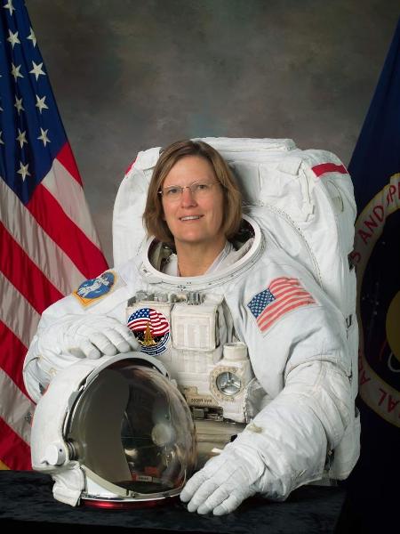 A astronauta Kathy Sullivan foi a primeira norte-americana a caminhar no espaço - Divulgação/Nasa