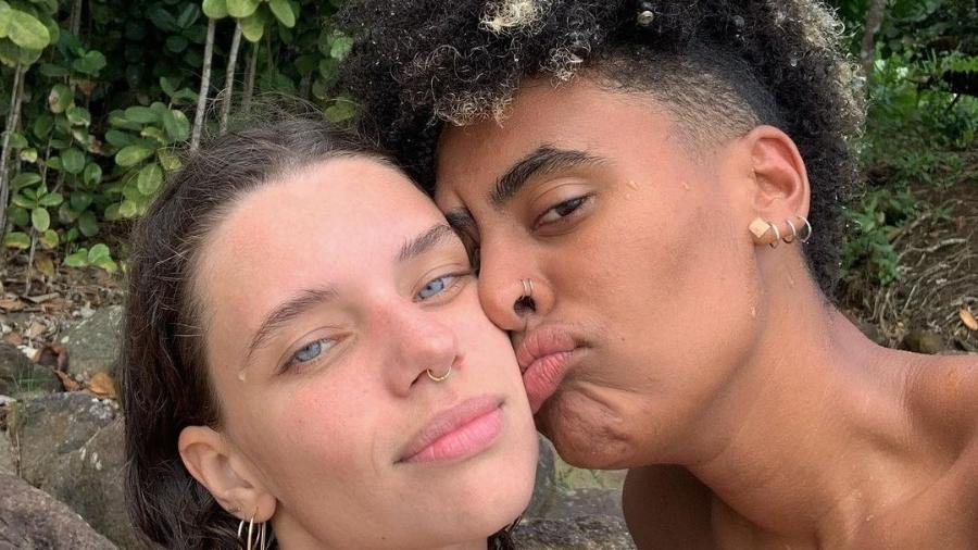 Bruna Linzmeyer e Marta Lopes, sua namorada - Reprodução/Instagram