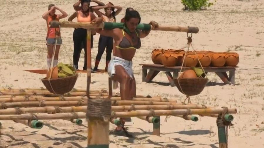 No Limite: Carol Peixinho sofre com altura durante prova - Reprodução/TV Globo
