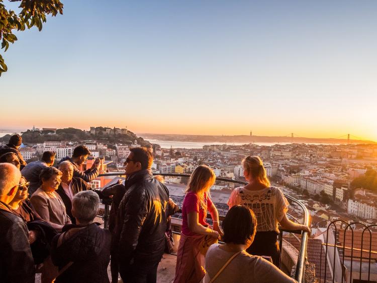 Cerca de 150 mil estrangeiros terão suas situações regularizadas mais rapidamente em Portugal - Getty Images - Getty Images