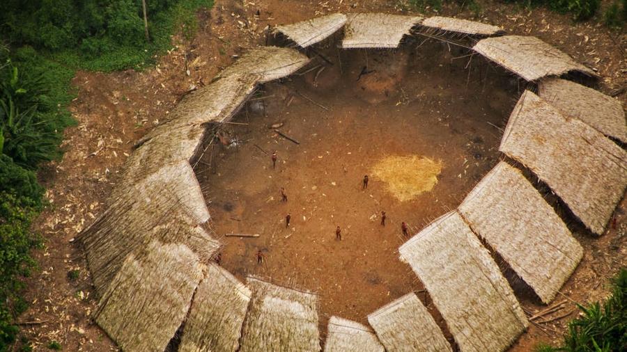 Uma xapono (casa comunitária) em Moxihatatea, comunidade Yanomami não contatada em Roraima. Há vários grupos Yanomami isolados na TI - Guilherme Gnipper Trevisan/FUNAI/Hutukara