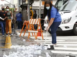 500 mil copos: o que é feito com o plástico descartado na São Silvestre?