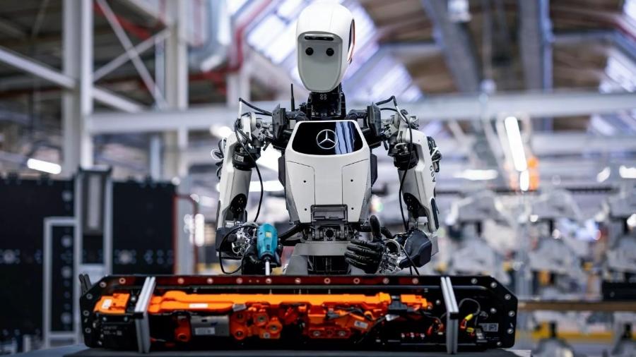 Robô humanoide usado em fábrica da Mercedes-Benz Robô humanoide usado em fábrica da Mercedes-Benz