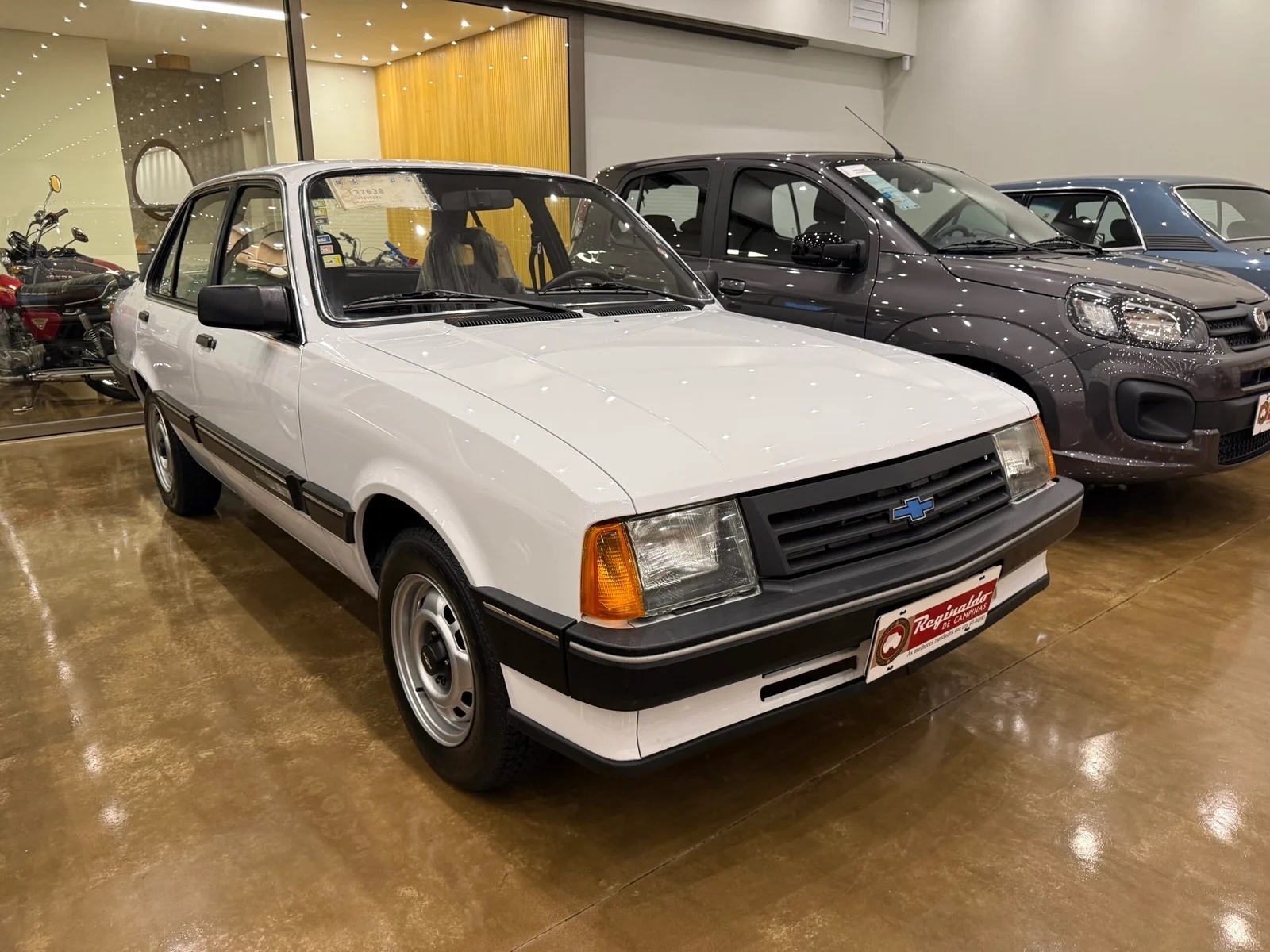 Chevette automático com só 1000 km aparece nos classificados e vale fortuna