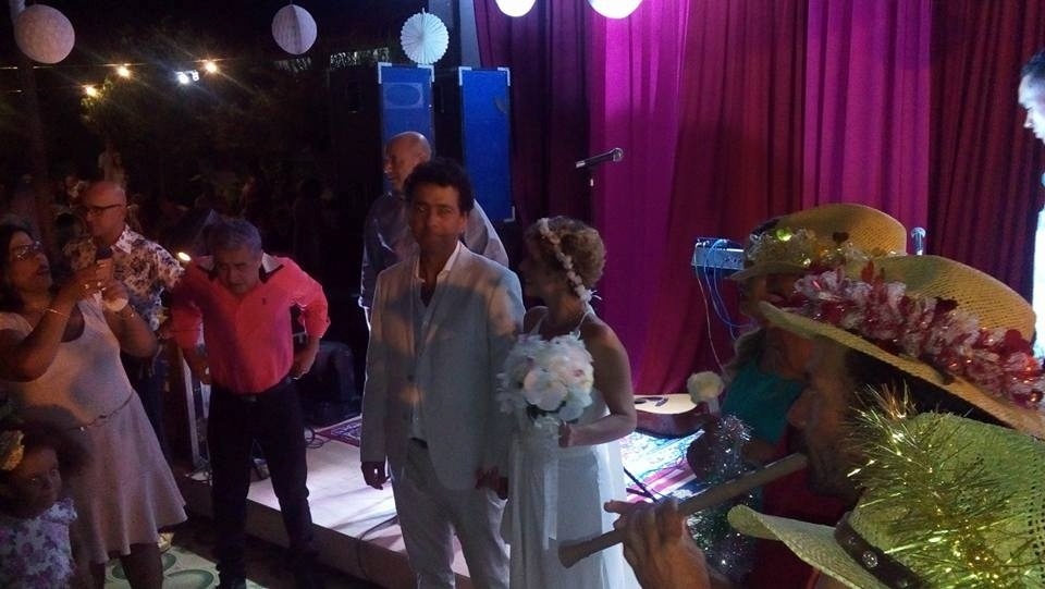 Marcos Palmeira e Gabriela Gastal se divertem na festa de casamento - Reprodução/Facebook/Luciana Torres