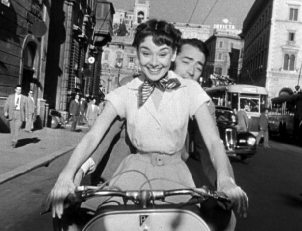Audrey Hepburn ajudou a popularizar a Vespa em filmes como "A Princesa e o Plebeu" - Reprodução