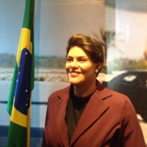 Elodir Corrêa, gerente geral do museu de cera de Gramado, conta que a escultura de Dilma Rousseff chegou a ser removida por 15 dias no ano passado, em meio aos protestos contra o governo que começaram em março - Luna D'Alama/UOL