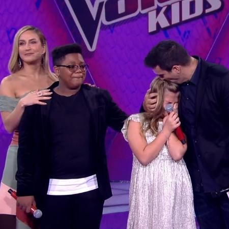 Fabiana chora depois de ser eliminada do "The Voice Kids" - Reprodução/TV Globo - Reprodução/TV Globo