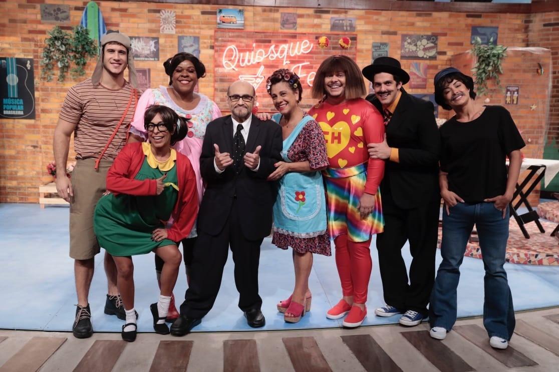 Elenco de "Vai que Cola" se veste como os personagens de "Chaves" em episódio com participação de Edgar Vivar, o Sr. Barriga - Juliana Coutinho/Multishow