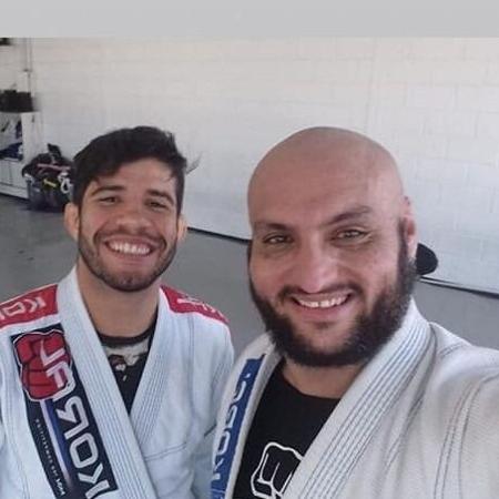 William Medeiros com mestre - Arquivo pessoal - Arquivo pessoal