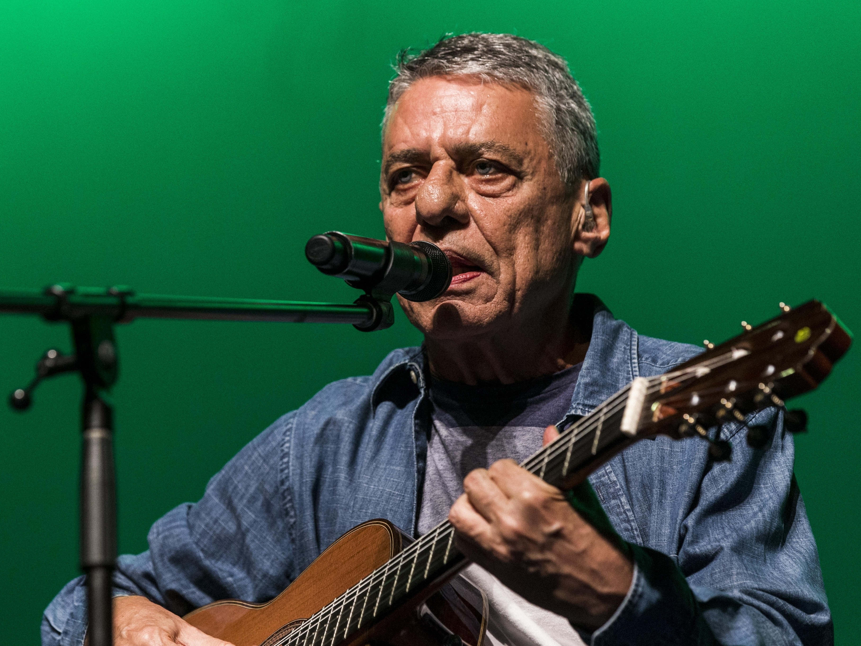 Entenda briga de Chico Buarque e Eduardo Bolsonaro sobre 'Roda Viva' -  Cultura - Estado de Minas