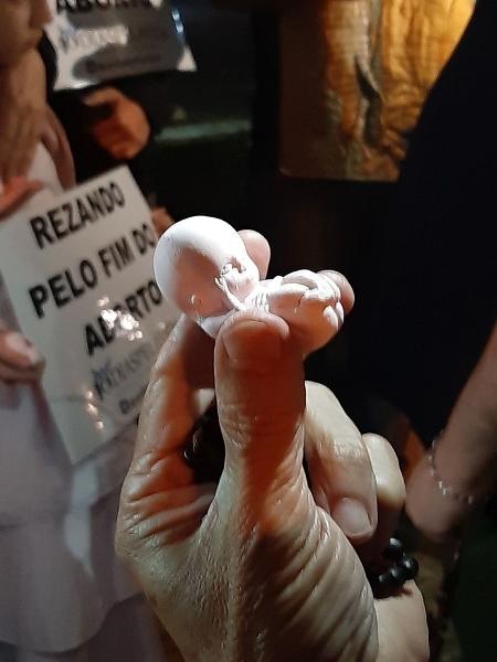 Bebê que, segundo o movimento, supostamente representa um feto de 10 semanas - Reprodução