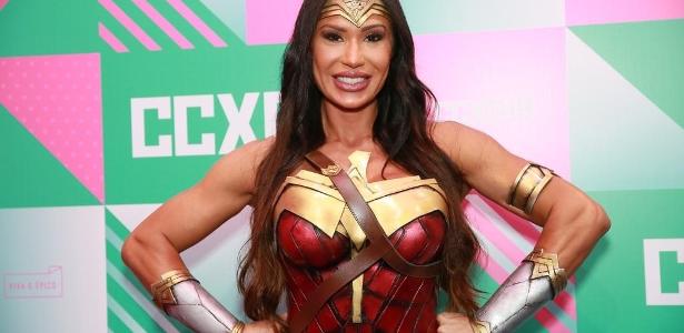 Evento em São Paulo | Gracyanne, política e anúncios: veja como foi o 2º dia da CCXP em São Paulo