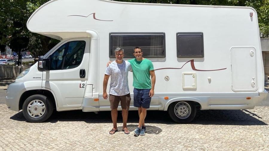  Leonardo Vieira com o marido, Leandro Fonseca - Reprodução/Instagram