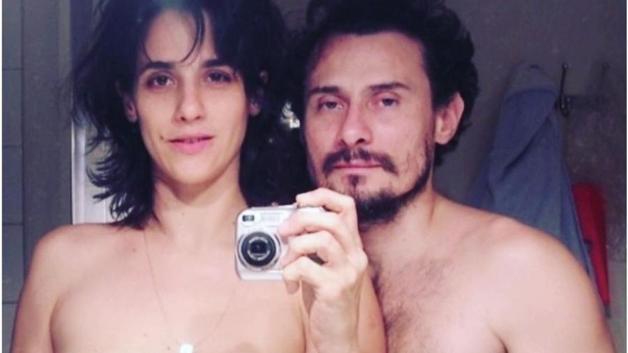 Mariana Lima e Enrique Díaz estão casados há mais de 20 anos e, hoje, mantêm o relacionamento aberto - Reprodução: Instagram
