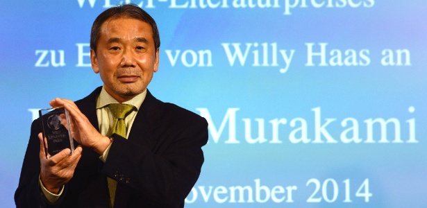 O escritor Haruki Murakami é o favorito para receber o Nobel de Literatura - JOHN MACDOUGALL/AFP