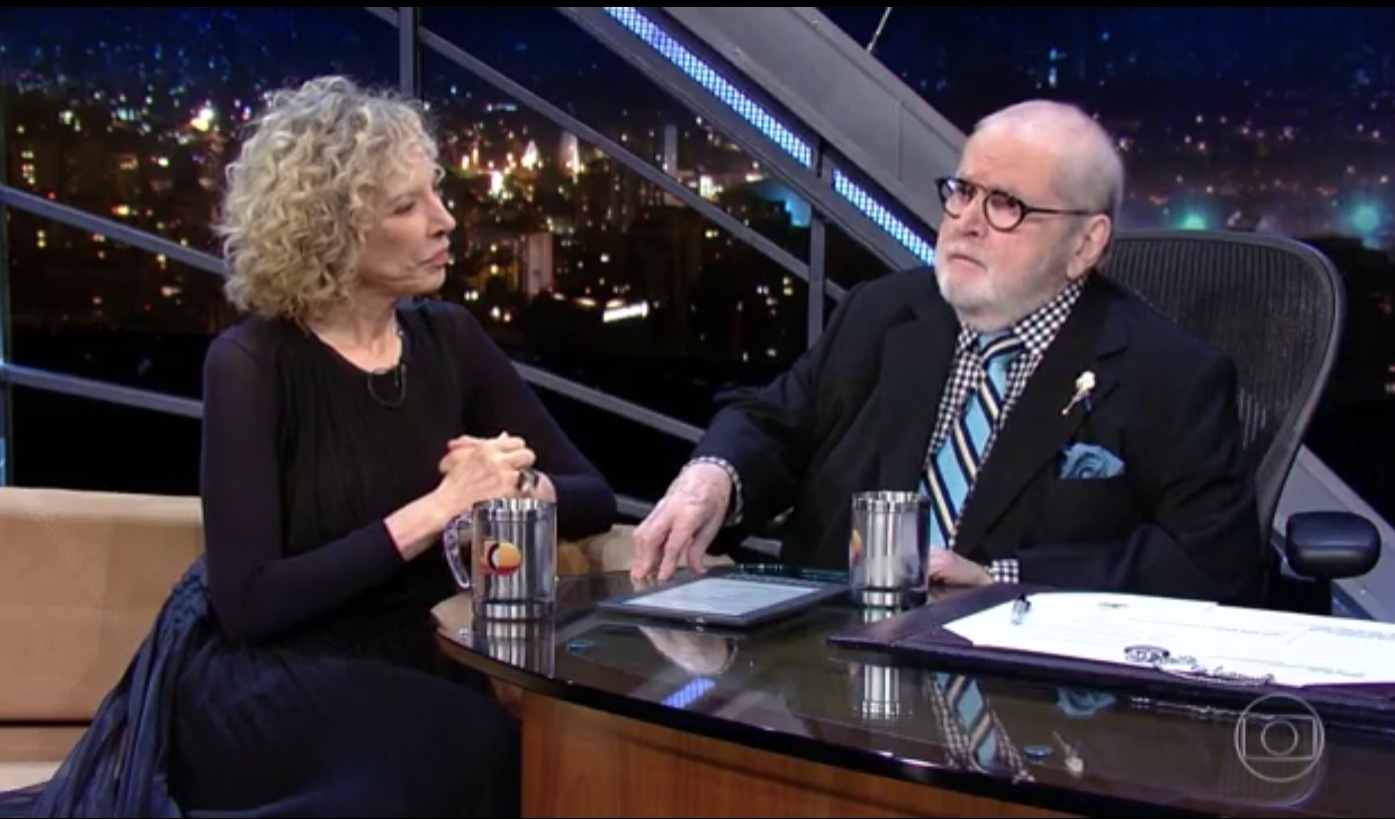 31.mar.2016 - Enquanto entrevista Marília Gabriela, Jô revela que foi convidado para se candidatar à presidência da República. "Meu negócio não é política, meu negócio é observar, comentar e analisar os fatos políticos. Jamais teria coragem" - Reprodução /TV Globo