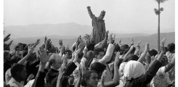 Romaria no Jubileu do Santuário Bom Jesus de Matosinhos em Congonhas (MG), em 1950, em registro de Marcel Gautherot - Divulgação - Divulgação