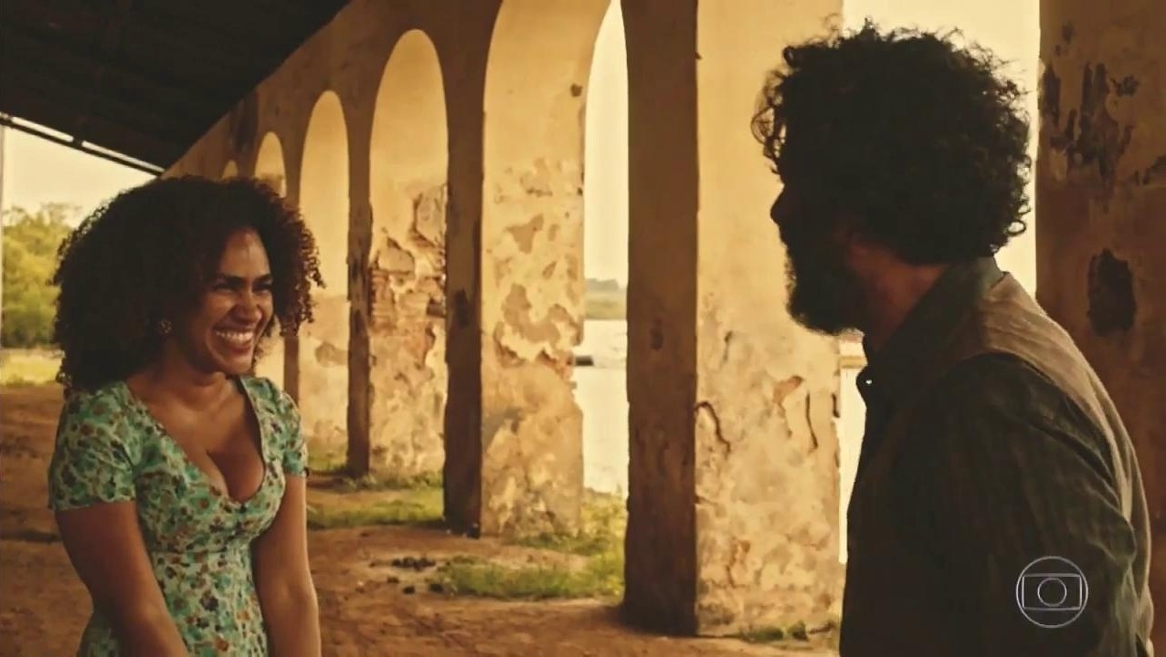 Cícero se declara para Dalva e ela aceita viver com o jagunço - Reprodução/TV Globo